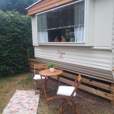 Caravan In Bosrijk Gebied Hotel Zuidlaren Ngoại thất bức ảnh
